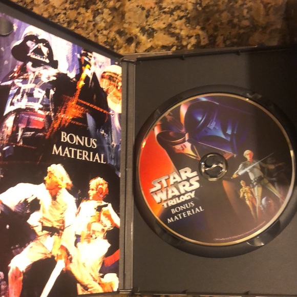 Collectors - STAR WARS Trilogy Box set - New condition! - Picture 13 of 15